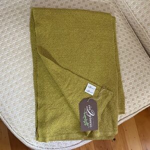 Scarf by In2Green